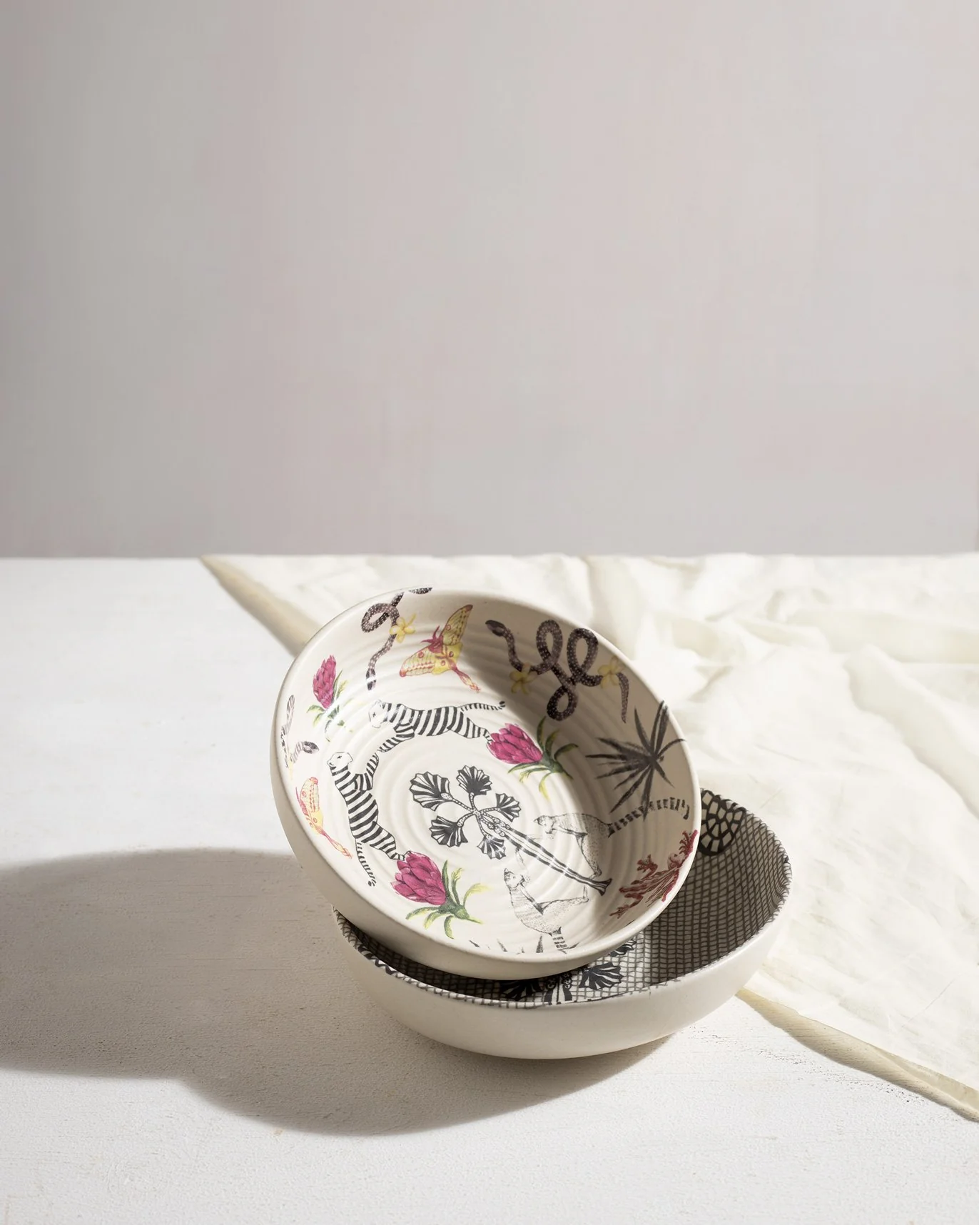 Madagascar Shallow Bowls (Set of 2) - Image 4