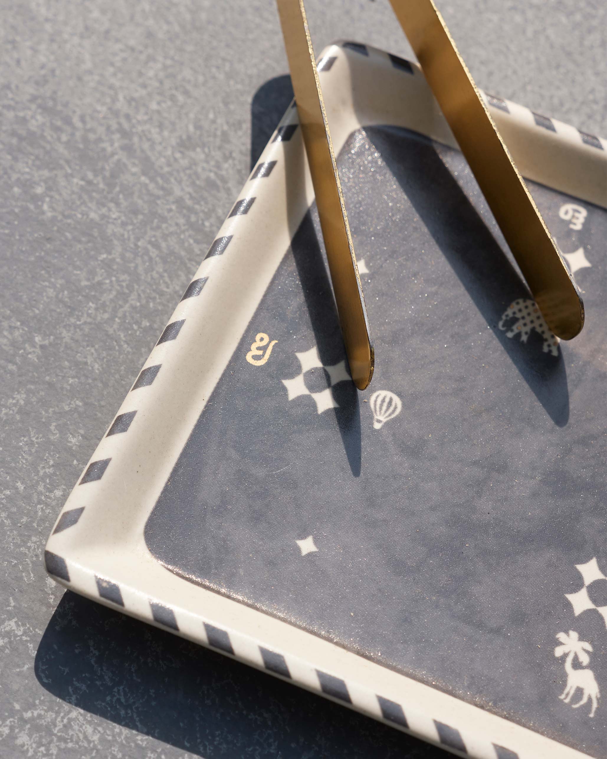 Nizara Cookie Tray with Tong - Image 3